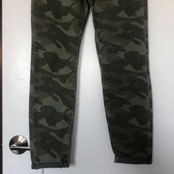 Rock & Republic camo crop/ankle jeans/pants | Sz 8 26-27.5” inseam - Picture 3 of 12